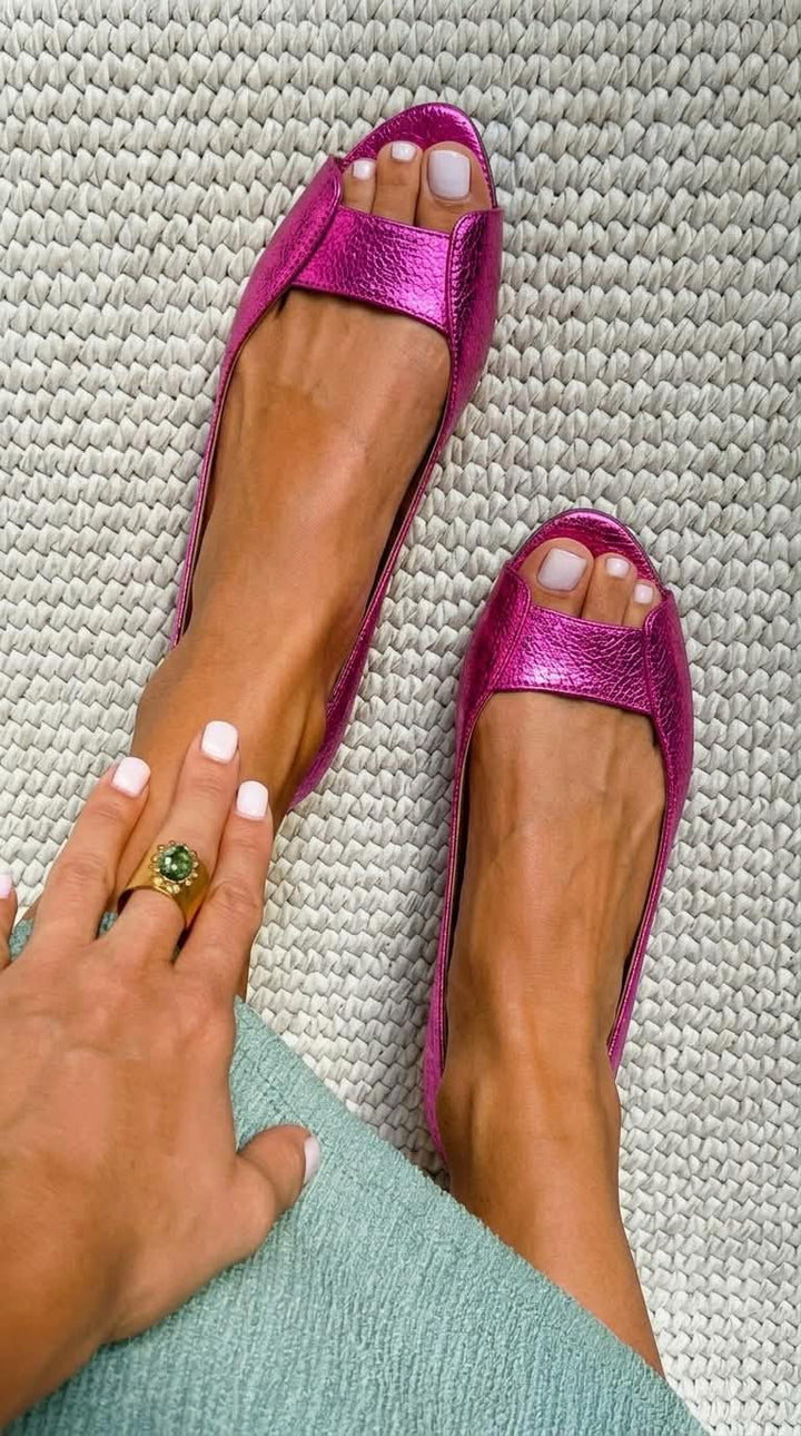Adelina™ Chic Comfort Gold Sandals